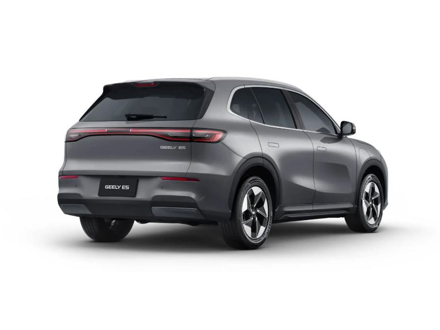 GEELY E5 Max+ 68 kWh | 19'' | Flyme Premium (16 speakers) | Massage+Ventilatie | Pano | Elek. Klep | Stuur-Stoelverw. | 450 WLTP