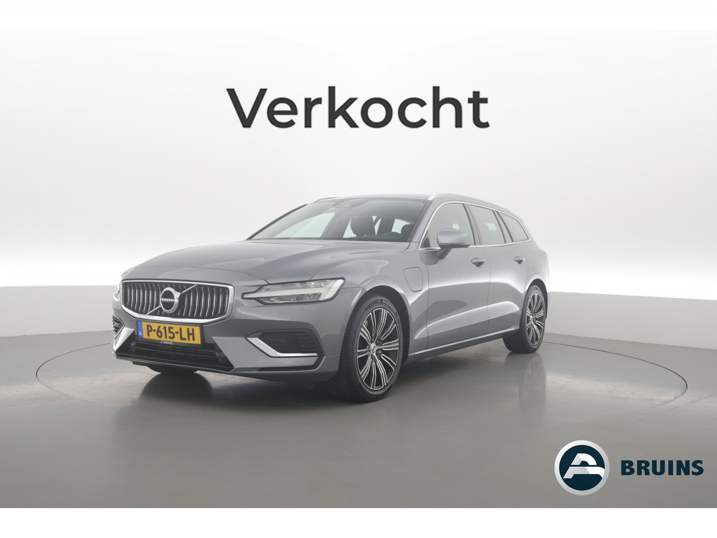 Volvo V60 2.0 T6 Recharge AWD Inscription | Prijs Rijklaar | Leer | Trekhaak wegklapbaar | Camera |