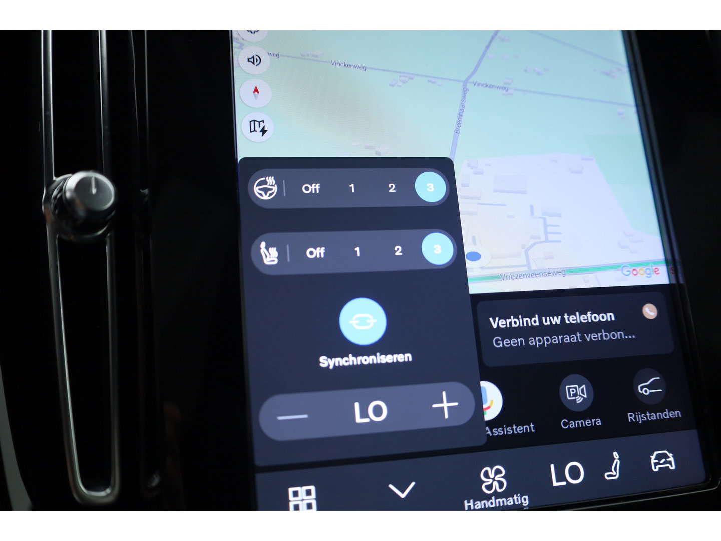 Volvo C40 Recharge Core 69 kWh | Trekhaak | Panorama dak | Stoel + stuurverwarming | Warmtepomp | all season |
