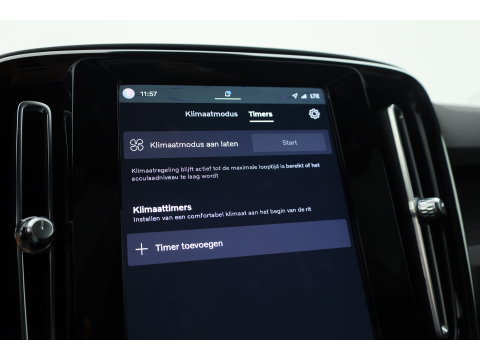 Volvo C40 Recharge Core 69 kWh | Trekhaak | Panorama dak | Stoel + stuurverwarming | Warmtepomp | all season |