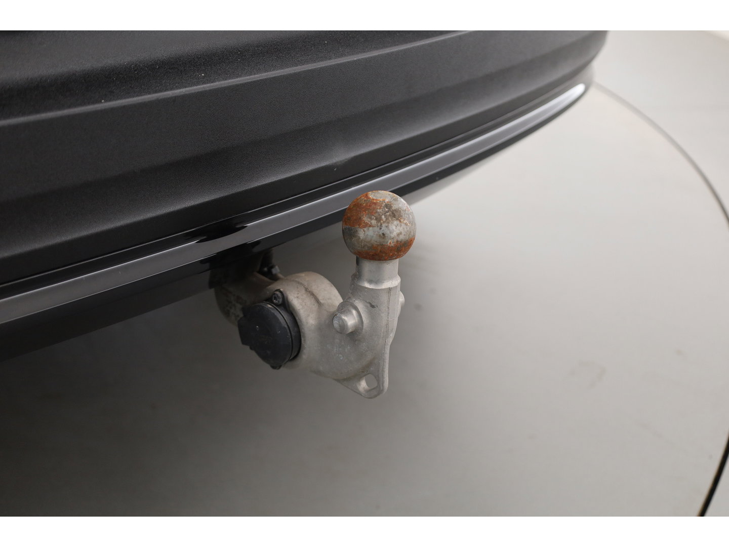 Volvo C40 Recharge Core 69 kWh | Trekhaak | Panorama dak | Stoel + stuurverwarming | Warmtepomp | all season |