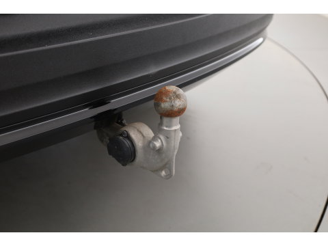 Volvo C40 Recharge Core 69 kWh | Trekhaak | Panorama dak | Stoel + stuurverwarming | Warmtepomp | all season |