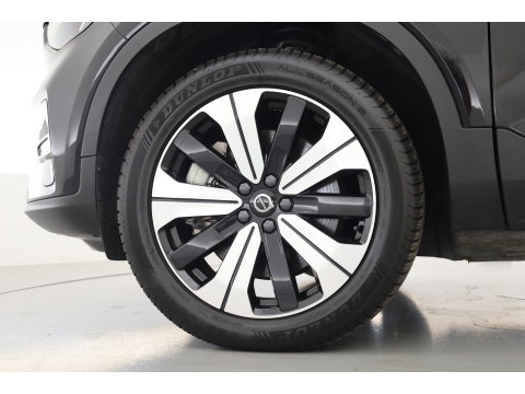Volvo C40 Recharge Core 69 kWh | Trekhaak | Panorama dak | Stoel + stuurverwarming | Warmtepomp | all season |