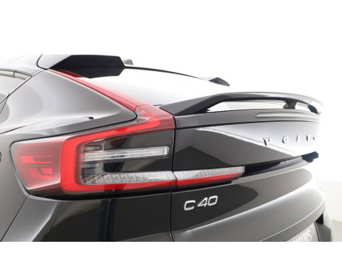 Volvo C40 Recharge Core 69 kWh | Trekhaak | Panorama dak | Stoel + stuurverwarming | Warmtepomp | all season |