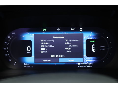 Volvo C40 Recharge Core 69 kWh | Trekhaak | Panorama dak | Stoel + stuurverwarming | Warmtepomp | all season |