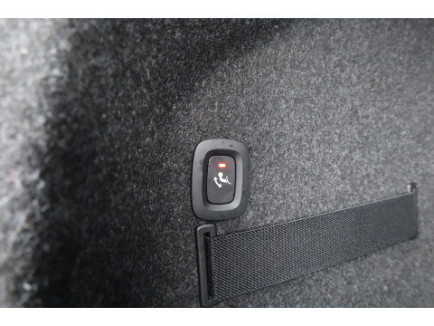 Polestar 2 Long Range Dual motor Plus 82 kWh | Stoelventilatie | Leer |  ACC | Blis | Pano | 360 Camera | Trekhaak | stoel 4 & stuur verwarming |