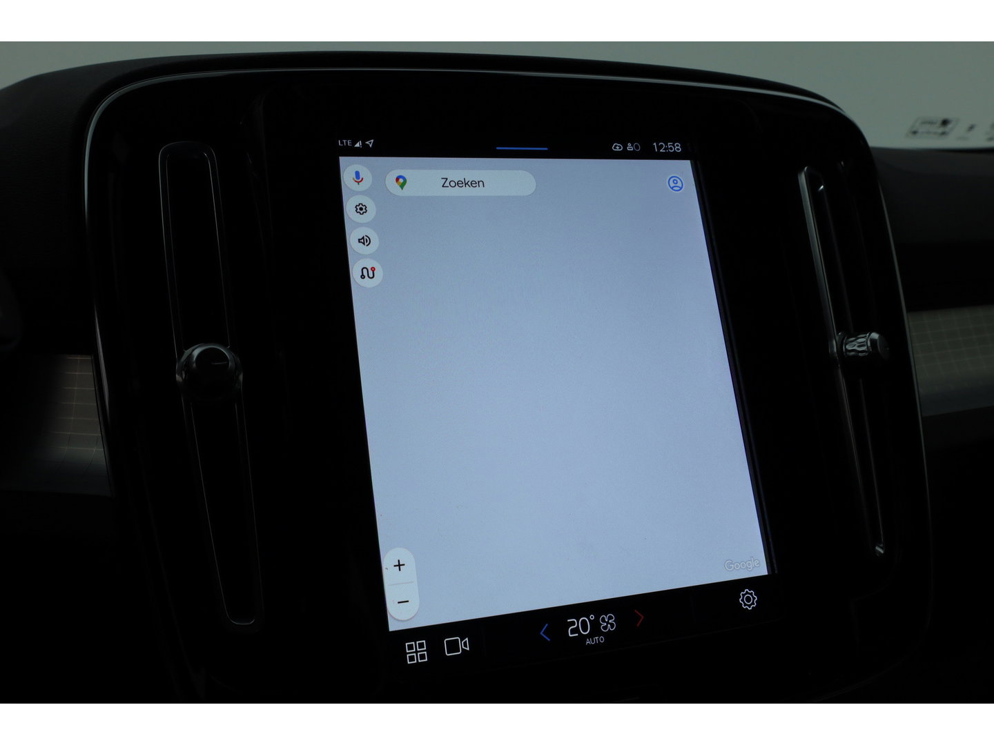 Volvo XC40 2.0 B3 Core | Prijs rijklaar | Facelift | achteruitrijcamera | Carplay |
