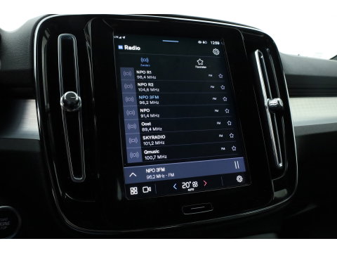 Volvo XC40 2.0 B3 Core | Prijs rijklaar | Facelift | achteruitrijcamera | Carplay |