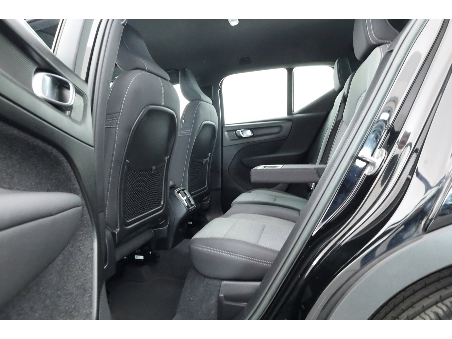 Volvo XC40 2.0 B3 Core | Prijs rijklaar | Facelift | achteruitrijcamera | Carplay |