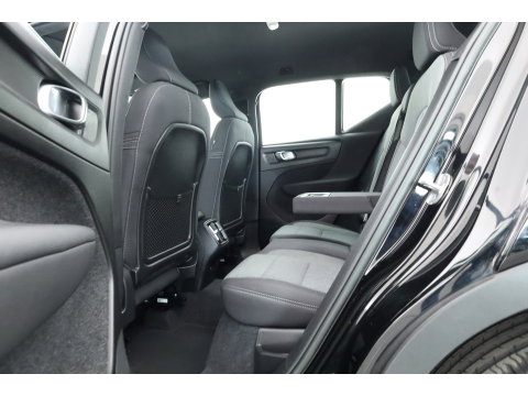 Volvo XC40 2.0 B3 Core | Prijs rijklaar | Facelift | achteruitrijcamera | Carplay |