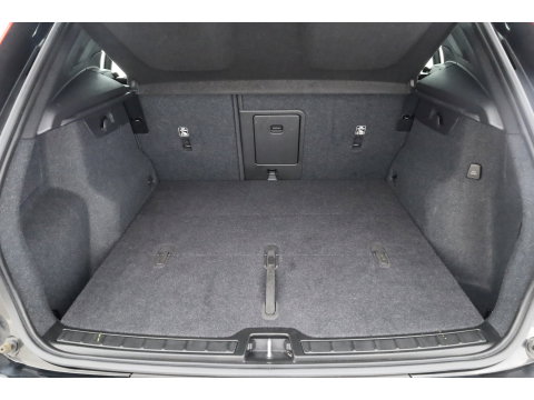 Volvo XC40 2.0 B3 Core | Prijs rijklaar | Facelift | achteruitrijcamera | Carplay |