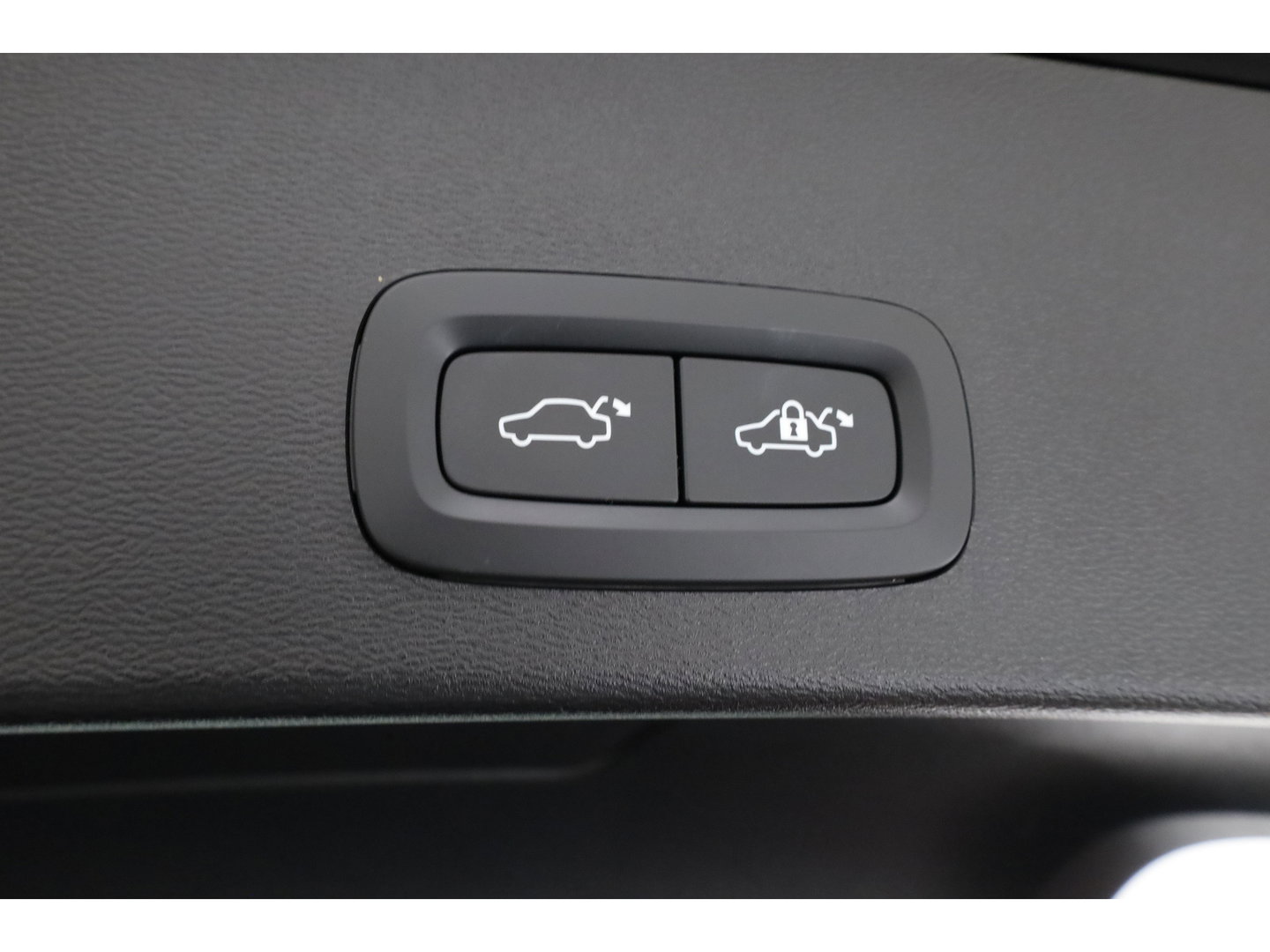 Volvo XC40 2.0 B3 Core | Prijs rijklaar | Facelift | achteruitrijcamera | Carplay |