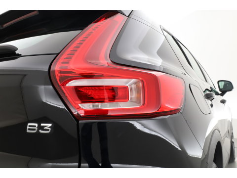 Volvo XC40 2.0 B3 Core | Prijs rijklaar | Facelift | achteruitrijcamera | Carplay |