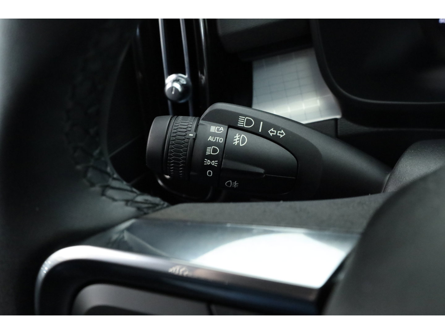 Volvo XC40 2.0 B3 Core | Prijs rijklaar | Facelift | achteruitrijcamera | Carplay |