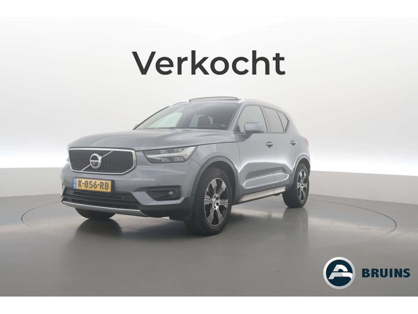 Volvo XC40 2.0 T5 AWD Intro Edition | Prijs rijklaar | Trekhaak 2100KG | Pano | ACC | Blis  | 360 camera | Leder | H&K Audio | Mem. stoel |