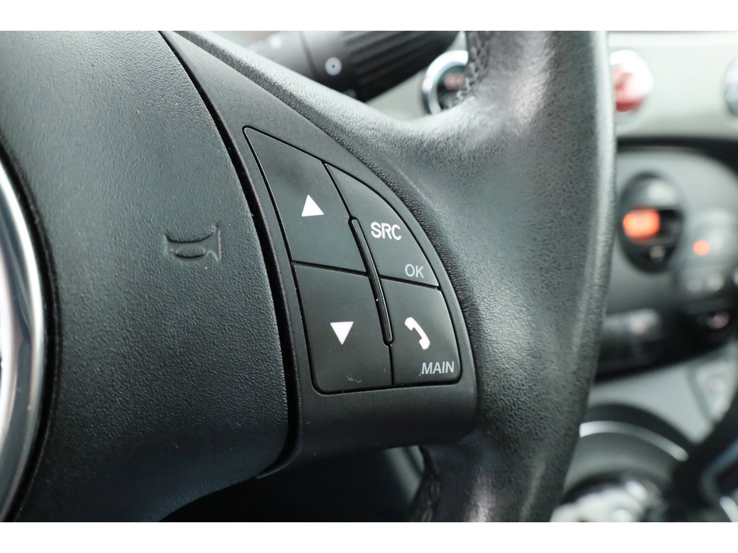 Fiat 500 0.9 TwinAir Turbo Cult | Automaat | Pano | PDC A | Clima | Bi-xenon | Interscope Audio | All season