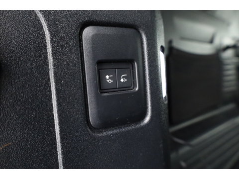 Land Rover Defender 3.0 D300 110 X-Dynamic - | 300 pk 6 cilinder Grijs Kenteken | Luchtvering | Leder+Memory | Dig. Cockpit | 360*+PDC | Meridian | Nav+App.Connect | Winterpack | V