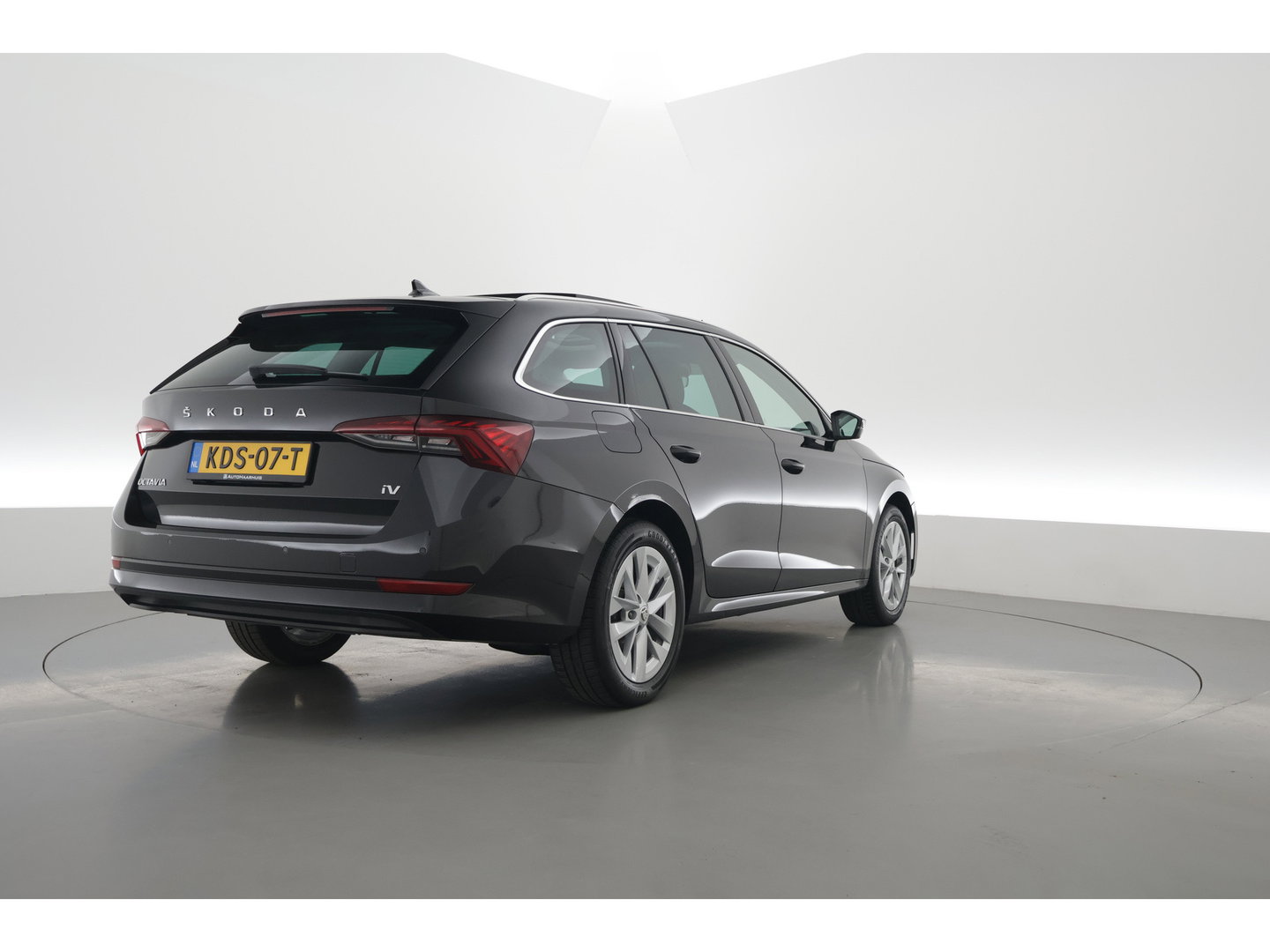 Škoda Octavia Combi 1.4 TSI iV PHEV Business | SOH 94.7% | Adapt. Cruise | Pano | Head-Up Display | Memory |  Apple CarPlay & Android Auto |