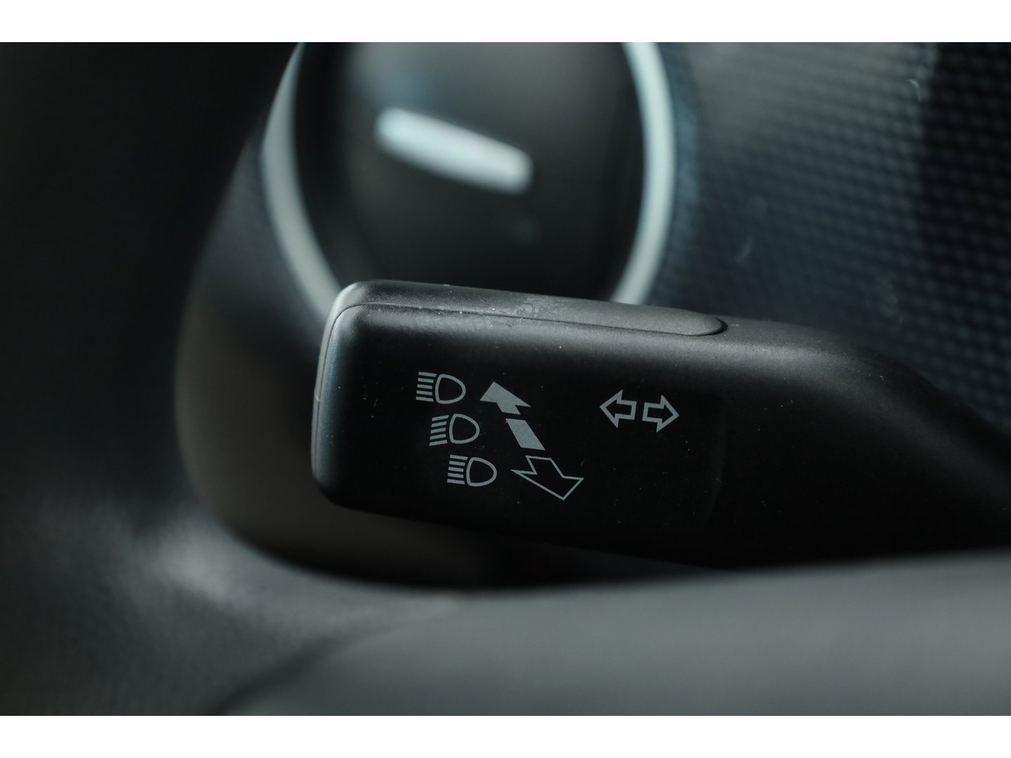 Volkswagen up! 1.0 BMT move up! |Rijklaar !| Airco | All Seasons | Bluetooth | Licht-/ Regensensor |
