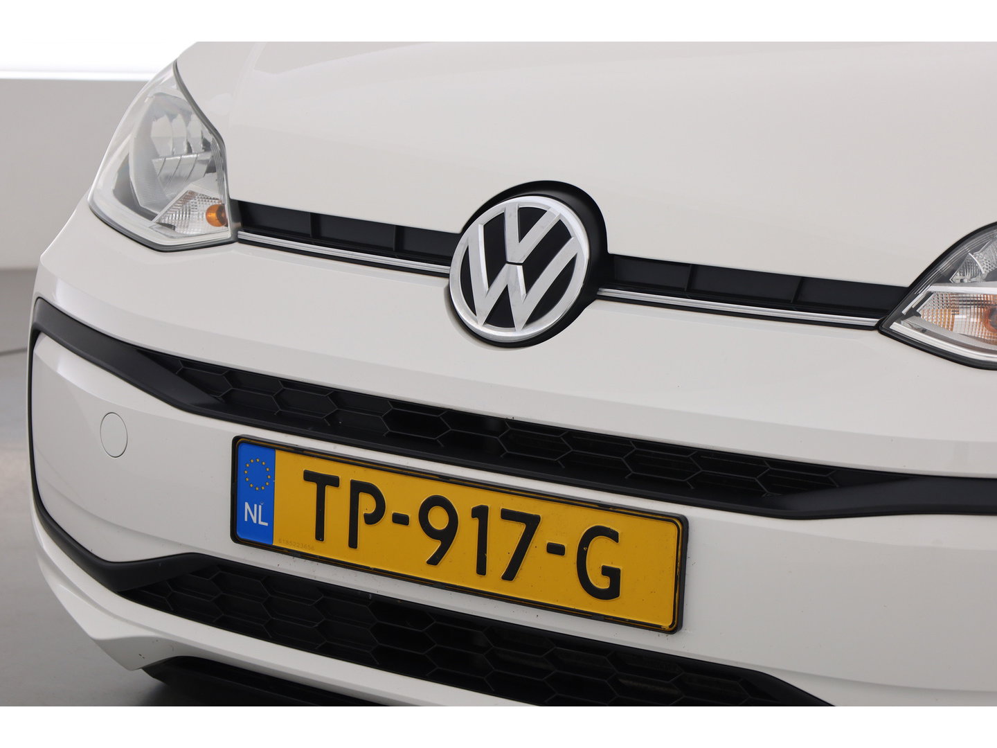 Volkswagen up! 1.0 BMT move up! |Rijklaar !| Airco | All Seasons | Bluetooth | Licht-/ Regensensor |