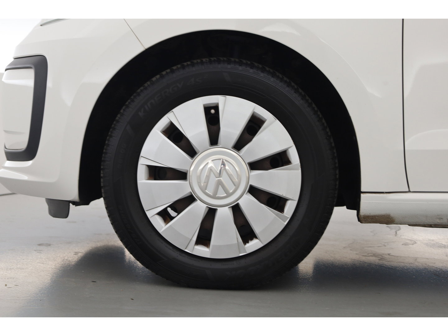 Volkswagen up! 1.0 BMT move up! |Rijklaar !| Airco | All Seasons | Bluetooth | Licht-/ Regensensor |