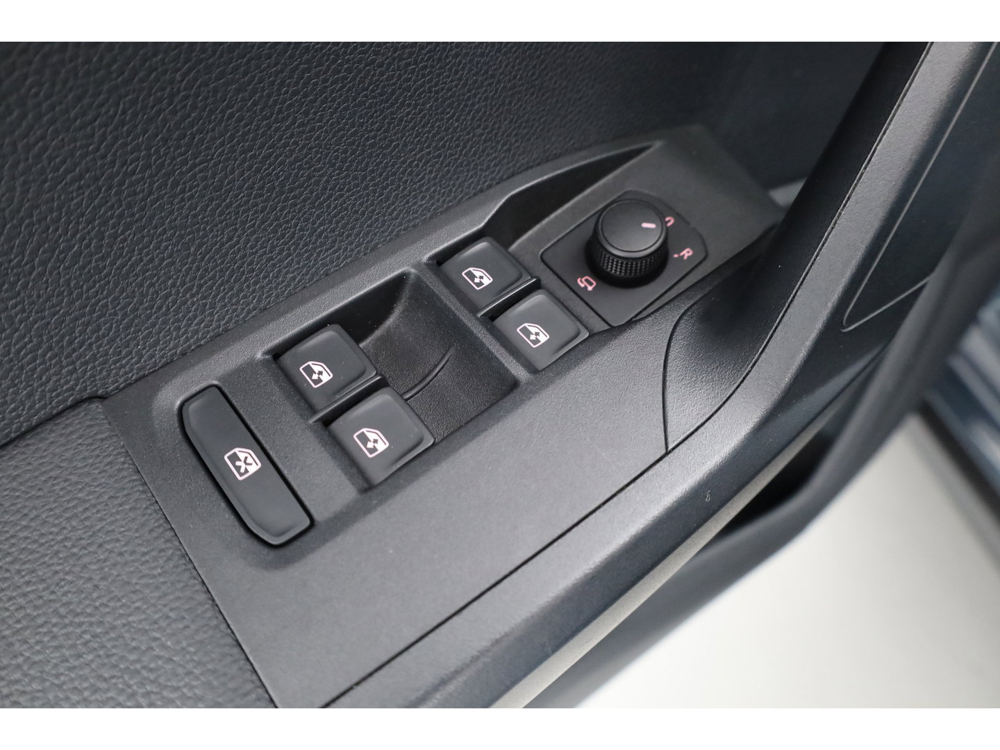 SEAT Arona 1.0 TSI | Navi | Adapt. Cruise | Apple CarPlay | Clima | LED | PDC A
