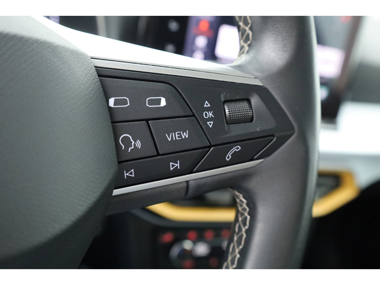 SEAT Arona 1.0 TSI | Navi | Adapt. Cruise | Apple CarPlay | Clima | LED | PDC A
