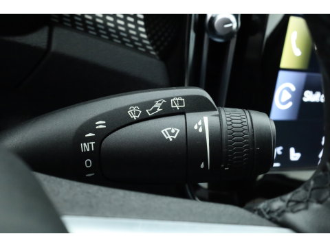 Volvo XC40 1.5 T4 Recharge R design | Adapt. Cruise | Navi | Stoel-Stuurverw. | Camera | CarPlay