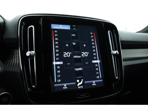 Volvo XC40 1.5 T4 Recharge R design | Adapt. Cruise | Navi | Stoel-Stuurverw. | Camera | CarPlay