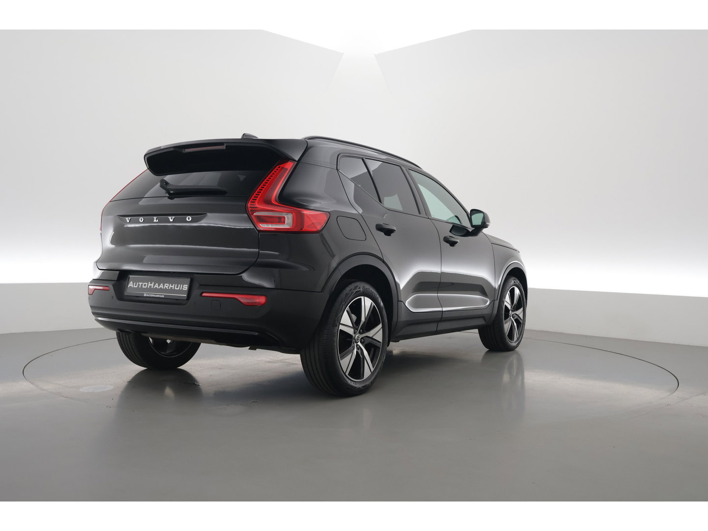Volvo XC40 1.5 T4 Recharge R design | Adapt. Cruise | Navi | Stoel-Stuurverw. | Camera | CarPlay