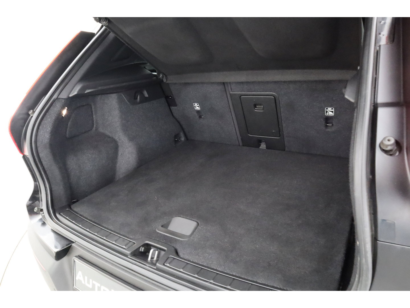 Volvo XC40 1.5 T4 Recharge R design | Adapt. Cruise | Navi | Stoel-Stuurverw. | Camera | CarPlay