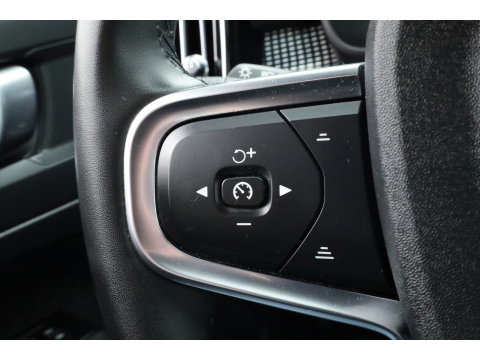 Volvo XC40 1.5 T4 Recharge R design | Adapt. Cruise | Navi | Stoel-Stuurverw. | Camera | CarPlay
