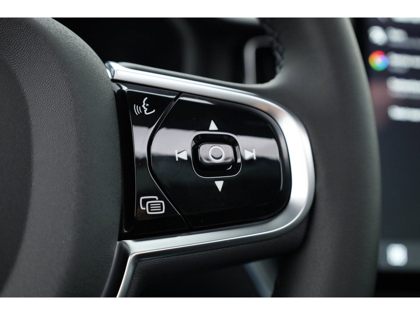 Volvo XC60 2.0 T6 Plug-in hybrid AWD Plus Black Edition | Pano | 21” | Memory Seats | Harman Kardon | Pilot Assist | 360 cam