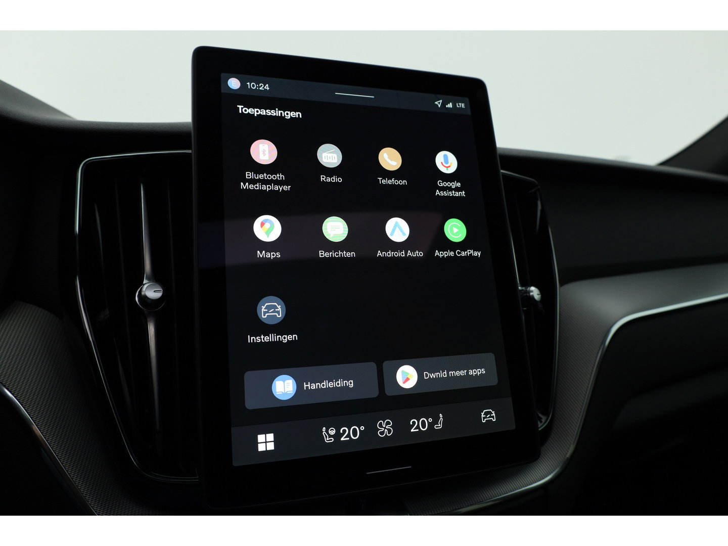 Volvo XC60 2.0 T6 Plug-in hybrid AWD Plus Black Edition | Pano | 21” | Memory Seats | Harman Kardon | Pilot Assist | 360 cam