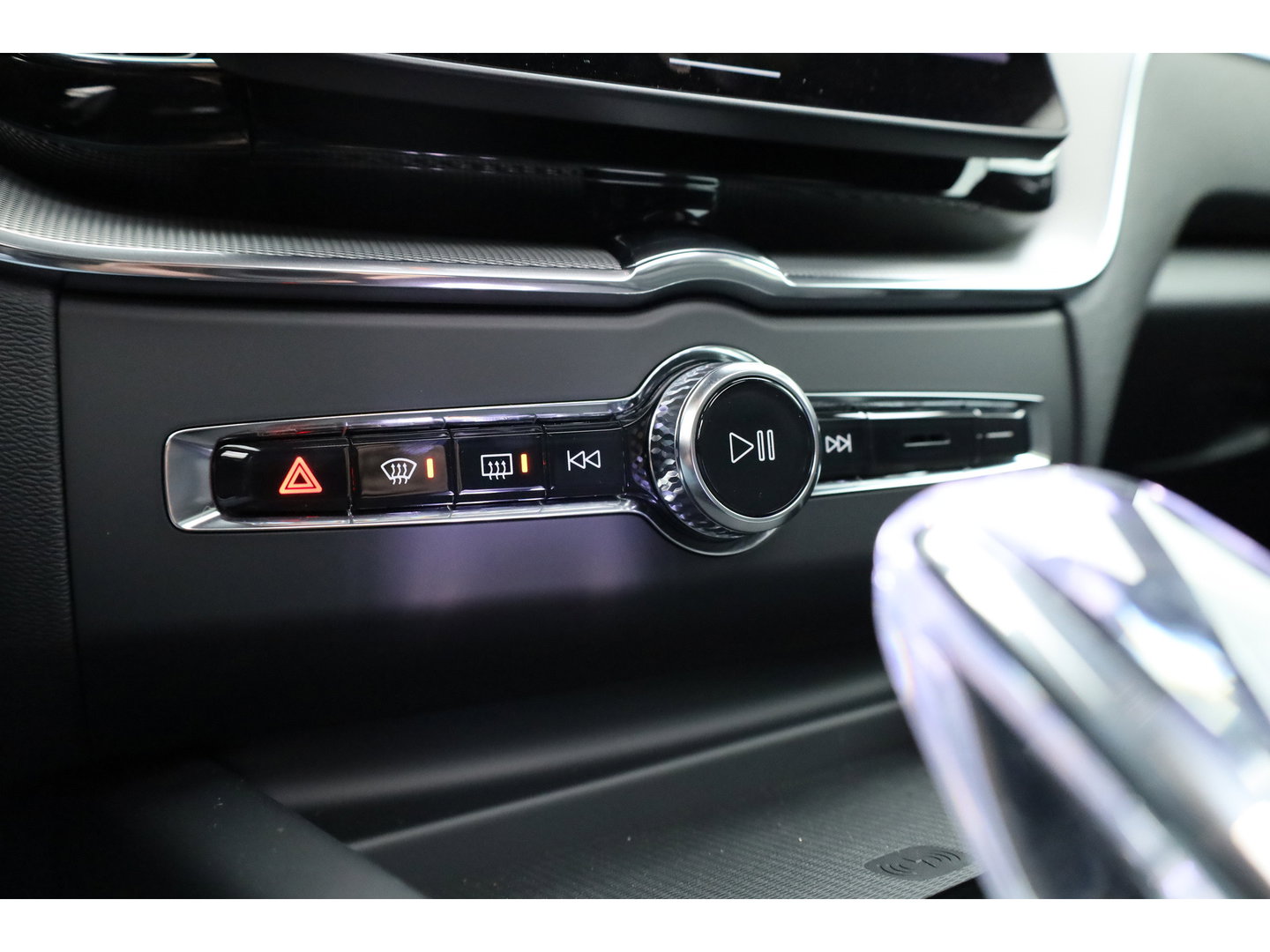 Volvo XC60 2.0 T6 Plug-in hybrid AWD Plus Black Edition | Pano | 21” | Memory Seats | Harman Kardon | Pilot Assist | 360 cam