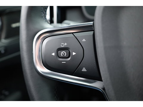 Volvo XC40 1.5 T5 Plug-in hybrid Ultimate Dark | SOH 91.1% | Pano | Harman Kardon | Adapt. Cruise | 360cam | Keyless | Stoel- Stuurverw