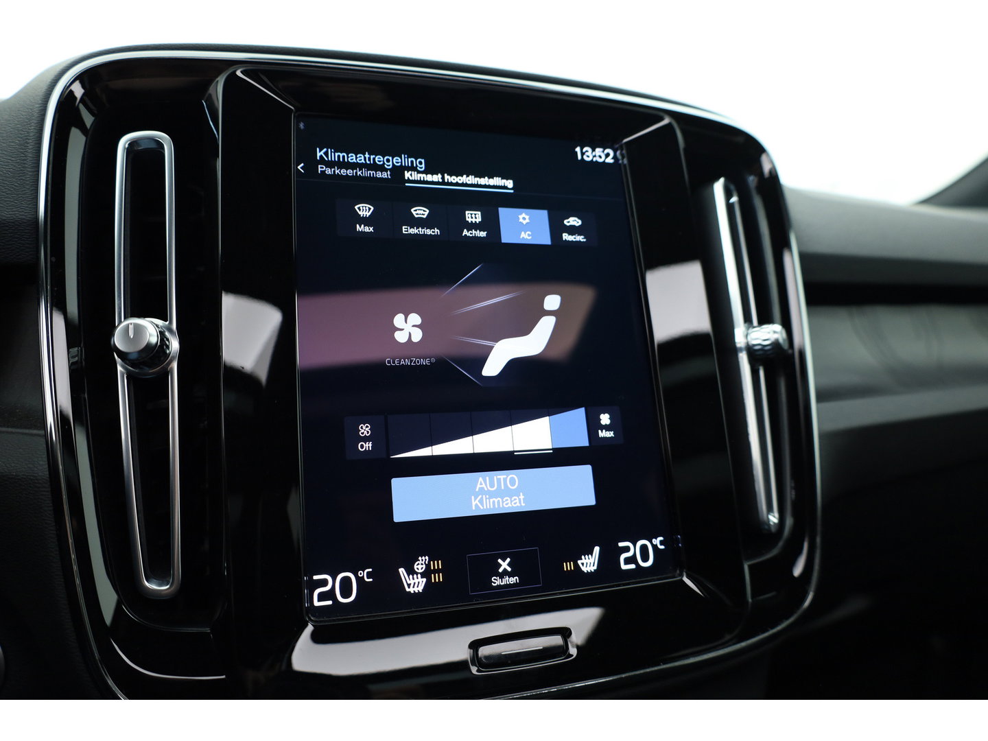 Volvo XC40 1.5 T5 Plug-in hybrid Ultimate Dark | SOH 91.1% | Pano | Harman Kardon | Adapt. Cruise | 360cam | Keyless | Stoel- Stuurverw
