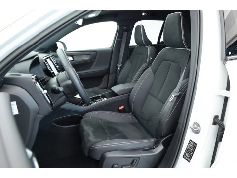 Volvo XC40 1.5 T5 Plug-in hybrid Ultimate Dark | SOH 91.1% | Pano | Harman Kardon | Adapt. Cruise | 360cam | Keyless | Stoel- Stuurverw