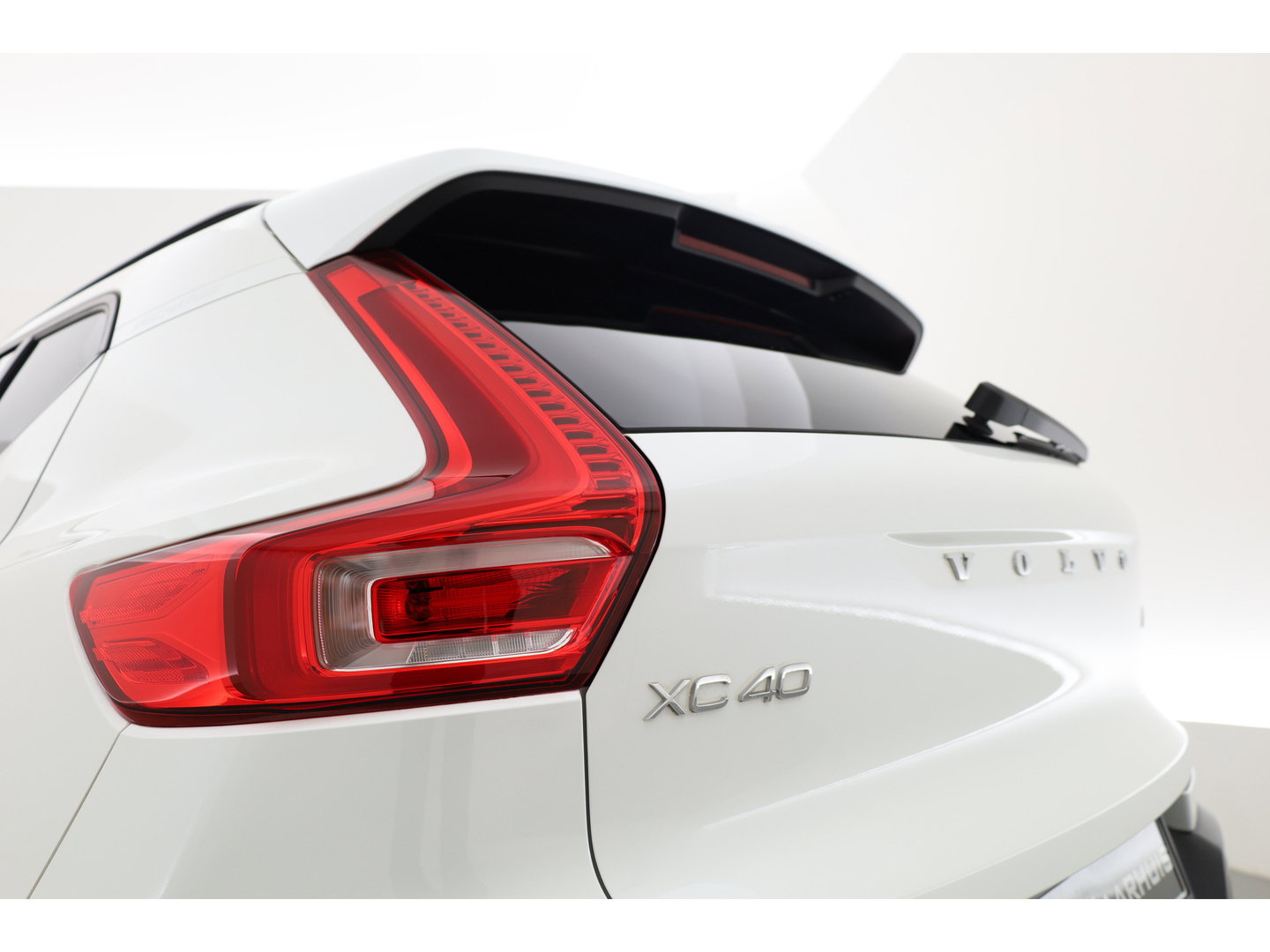 Volvo XC40 1.5 T5 Plug-in hybrid Ultimate Dark | SOH 91.1% | Pano | Harman Kardon | Adapt. Cruise | 360cam | Keyless | Stoel- Stuurverw