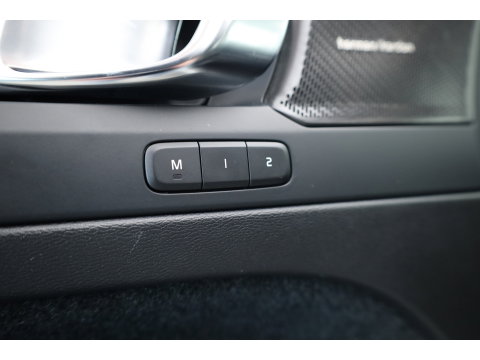 Volvo XC40 1.5 T5 Plug-in hybrid Ultimate Dark | SOH 91.1% | Pano | Harman Kardon | Adapt. Cruise | 360cam | Keyless | Stoel- Stuurverw