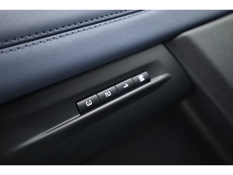 Land Rover Range Rover Evoque 1.5 P300e AWD S | SOH 88.8% | Pano | Stoel- Stuurverw. | Cruise | All Season | Memory | 360cam | Apple CarPlay