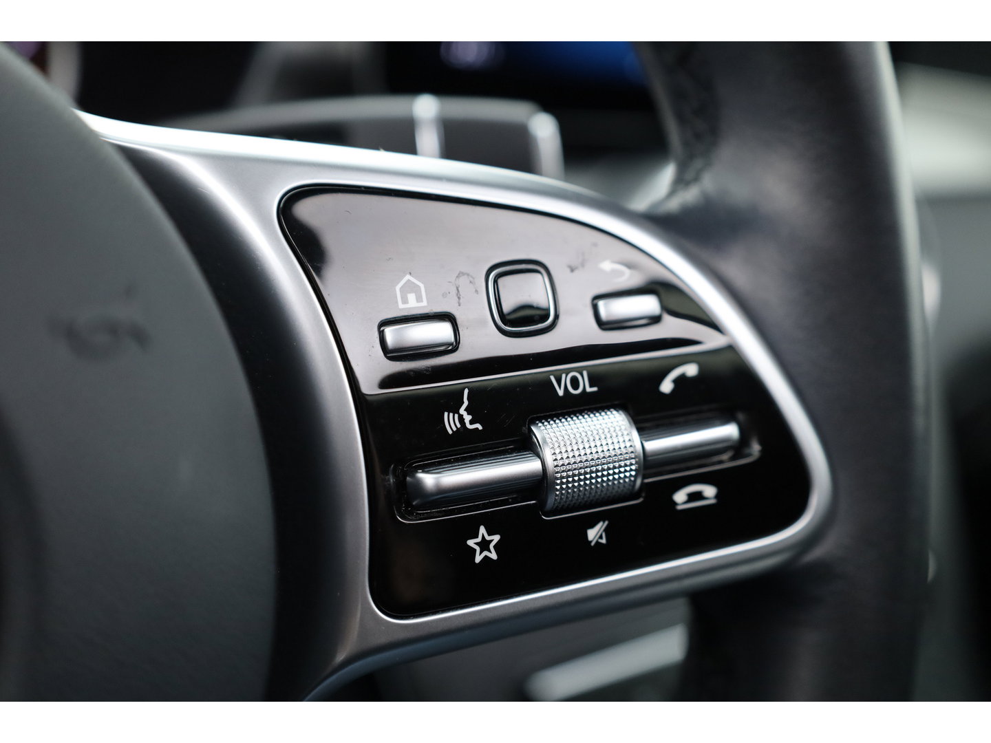 Mercedes-Benz GLC Coupé 300e 4MATIC Business Solution Luxury | SOH 86.2% | Adapt. Cruise | Apple CarPlay & Android Auto | Pano | Trekhaak | Dodehoek | Stoelverw.