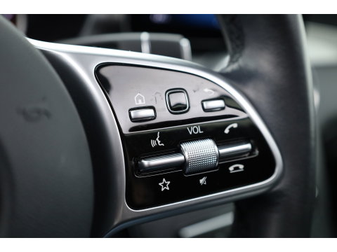 Mercedes-Benz GLC Coupé 300e 4MATIC Business Solution Luxury | SOH 86.2% | Adapt. Cruise | Apple CarPlay & Android Auto | Pano | Trekhaak | Dodehoek | Stoelverw.