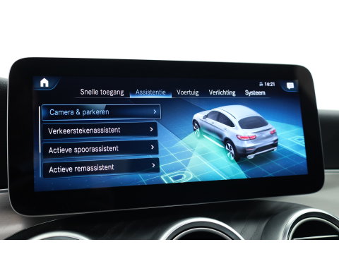 Mercedes-Benz GLC Coupé 300e 4MATIC Business Solution Luxury | SOH 86.2% | Adapt. Cruise | Apple CarPlay & Android Auto | Pano | Trekhaak | Dodehoek | Stoelverw.