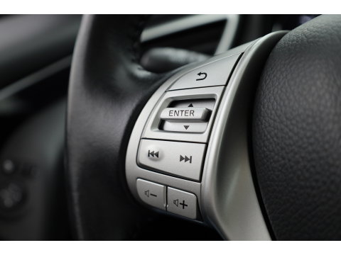 Nissan QASHQAI 1.2 Tekna | Cruise | 360cam | Dodehoek. | Pano | Trekhaak | Stoelverw. | Achteruitrijcamera