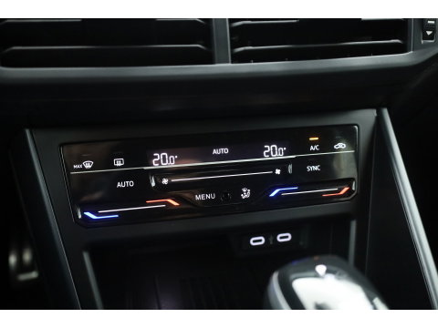 Volkswagen Polo 1.0 TSI R-Line Edition | Dig. Cockpit |  Adapt. Cruise | Keyless | Camera | Apple CarPlay & Android Auto | PDC V+A