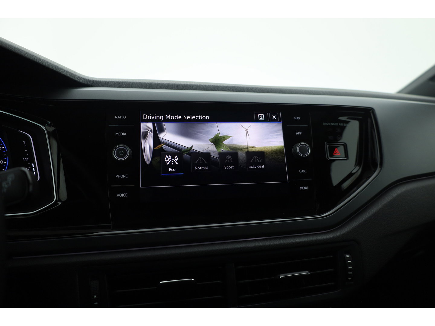 Volkswagen Polo 1.0 TSI R-Line Edition | Dig. Cockpit |  Adapt. Cruise | Keyless | Camera | Apple CarPlay & Android Auto | PDC V+A
