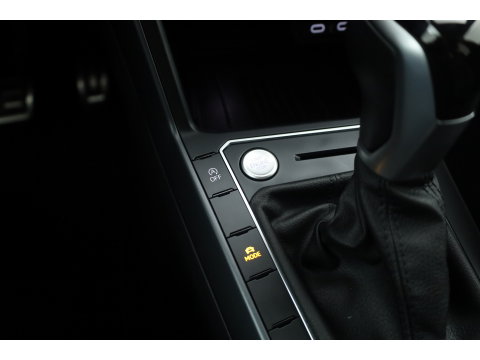 Volkswagen Polo 1.0 TSI R-Line Edition | Dig. Cockpit |  Adapt. Cruise | Keyless | Camera | Apple CarPlay & Android Auto | PDC V+A