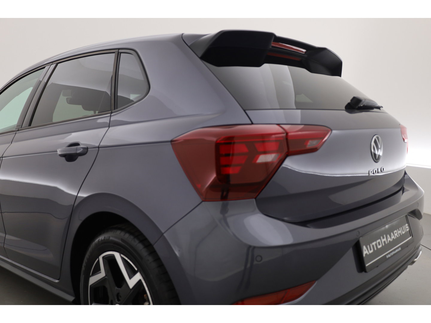 Volkswagen Polo 1.0 TSI R-Line Edition | Dig. Cockpit |  Adapt. Cruise | Keyless | Camera | Apple CarPlay & Android Auto | PDC V+A
