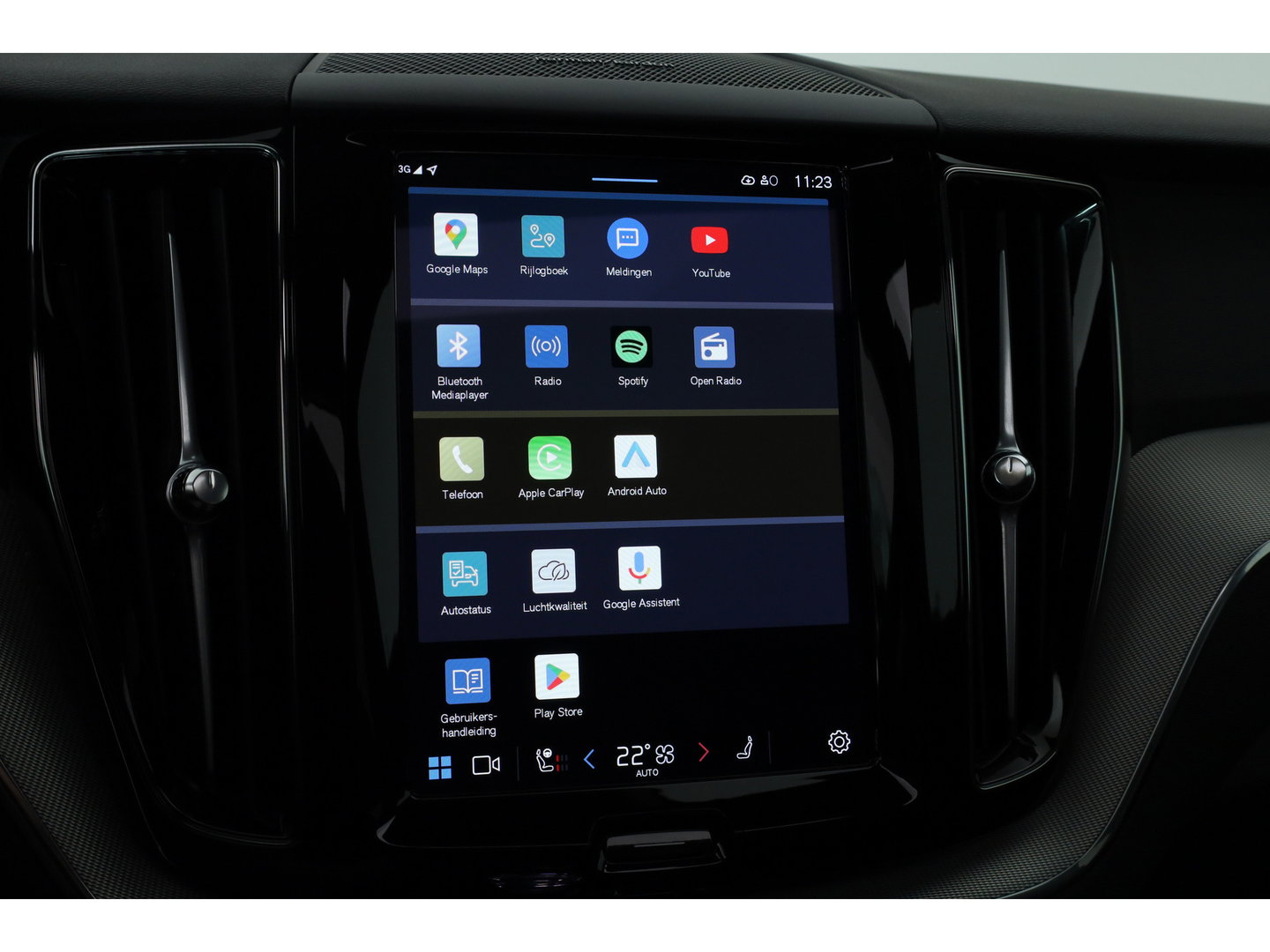 Volvo XC60 2.0 T8 Plug-in hybrid AWD Plus Black Edition | SOH 99.1% | Pano | Memory Seats | H&K Audio | 360cam | Pilot Assist | 4x Stoelverw. | Bliss | Google Info.